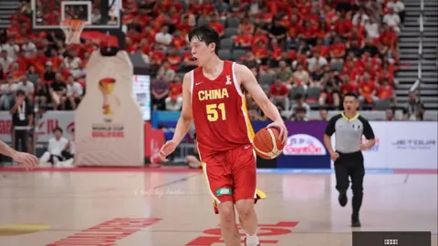 独行侠主帅透露：阿尔达马右膝术后或现反复，伤病疑云笼罩